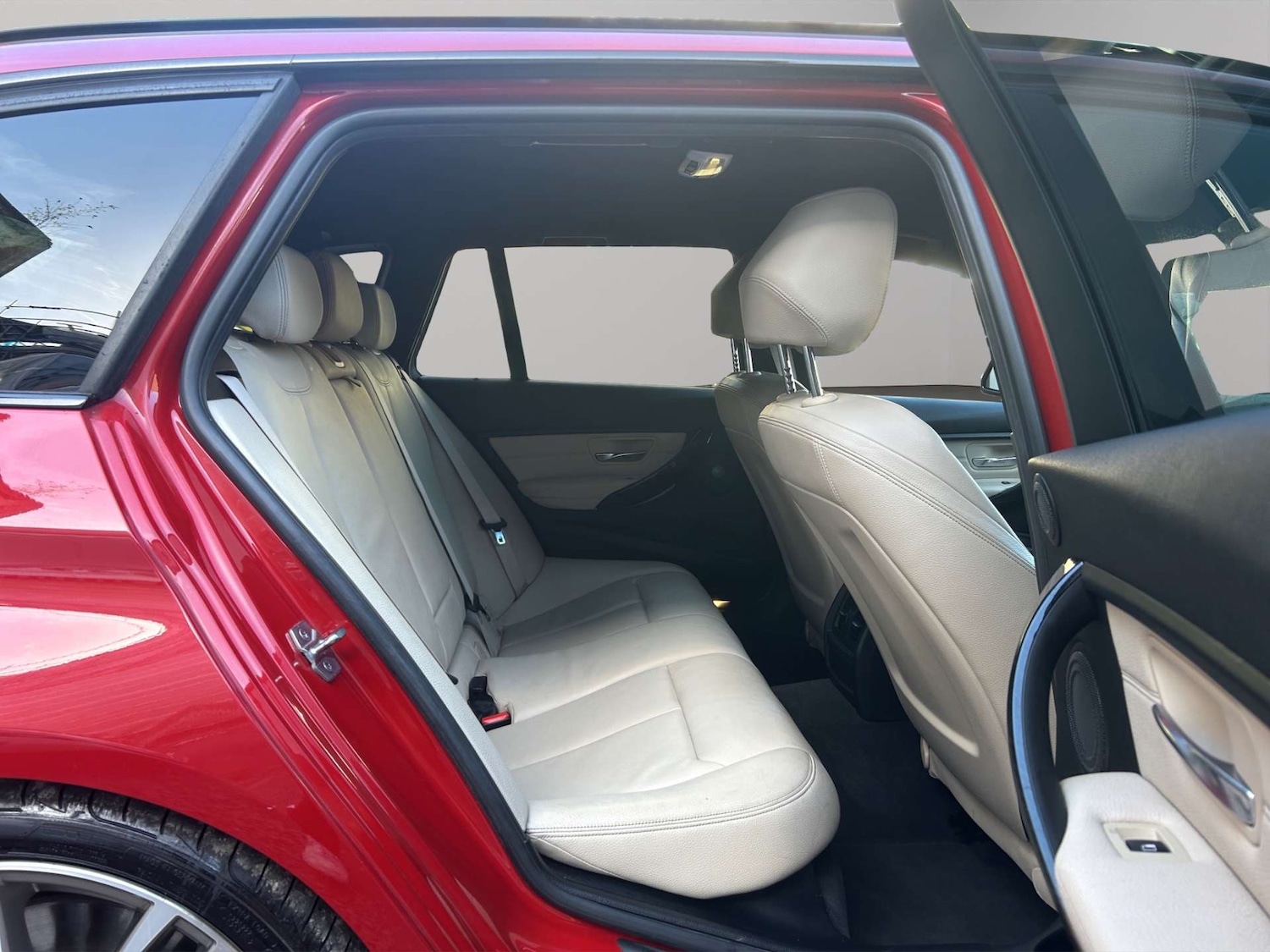 Used BMW 3 Series 2015 for sale - 77917752: Photo 15