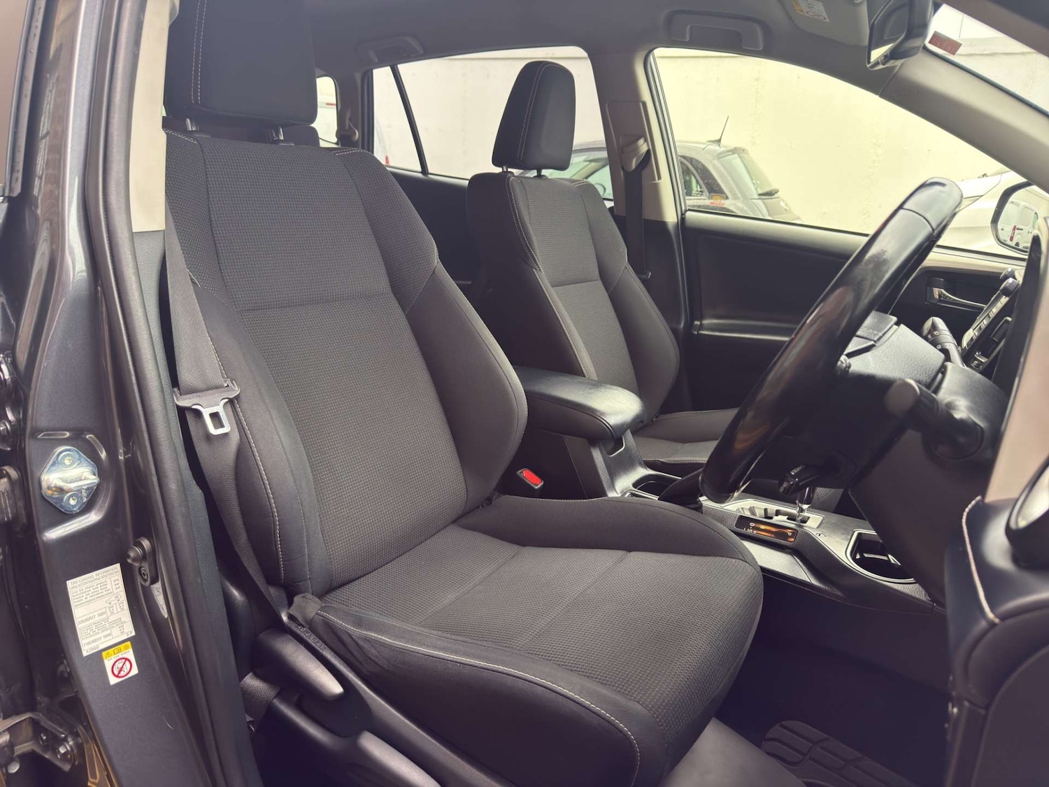 Used Toyota RAV4 2018 for sale - 76706764: Photo 13