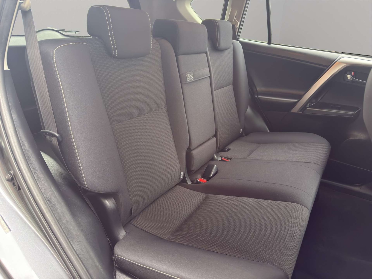 Used Toyota RAV4 2018 for sale - 76706764: Photo 15