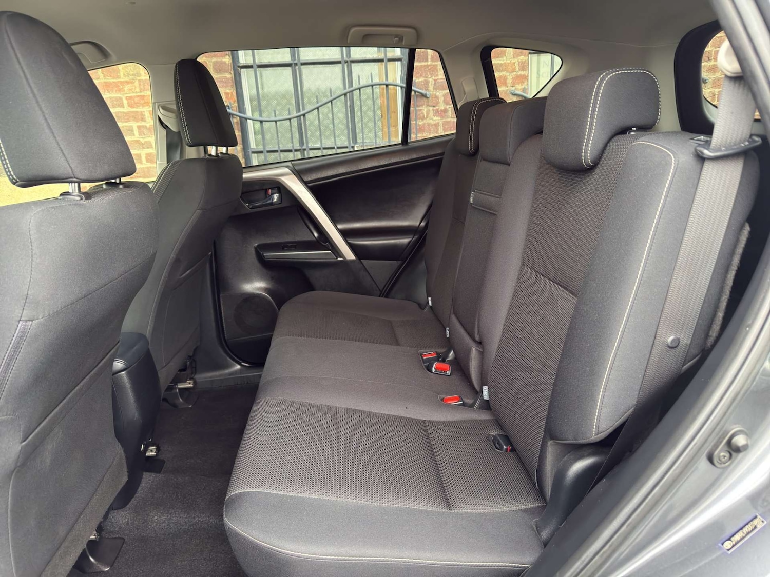 Used Toyota RAV4 2018 for sale - 76706764: Photo 19