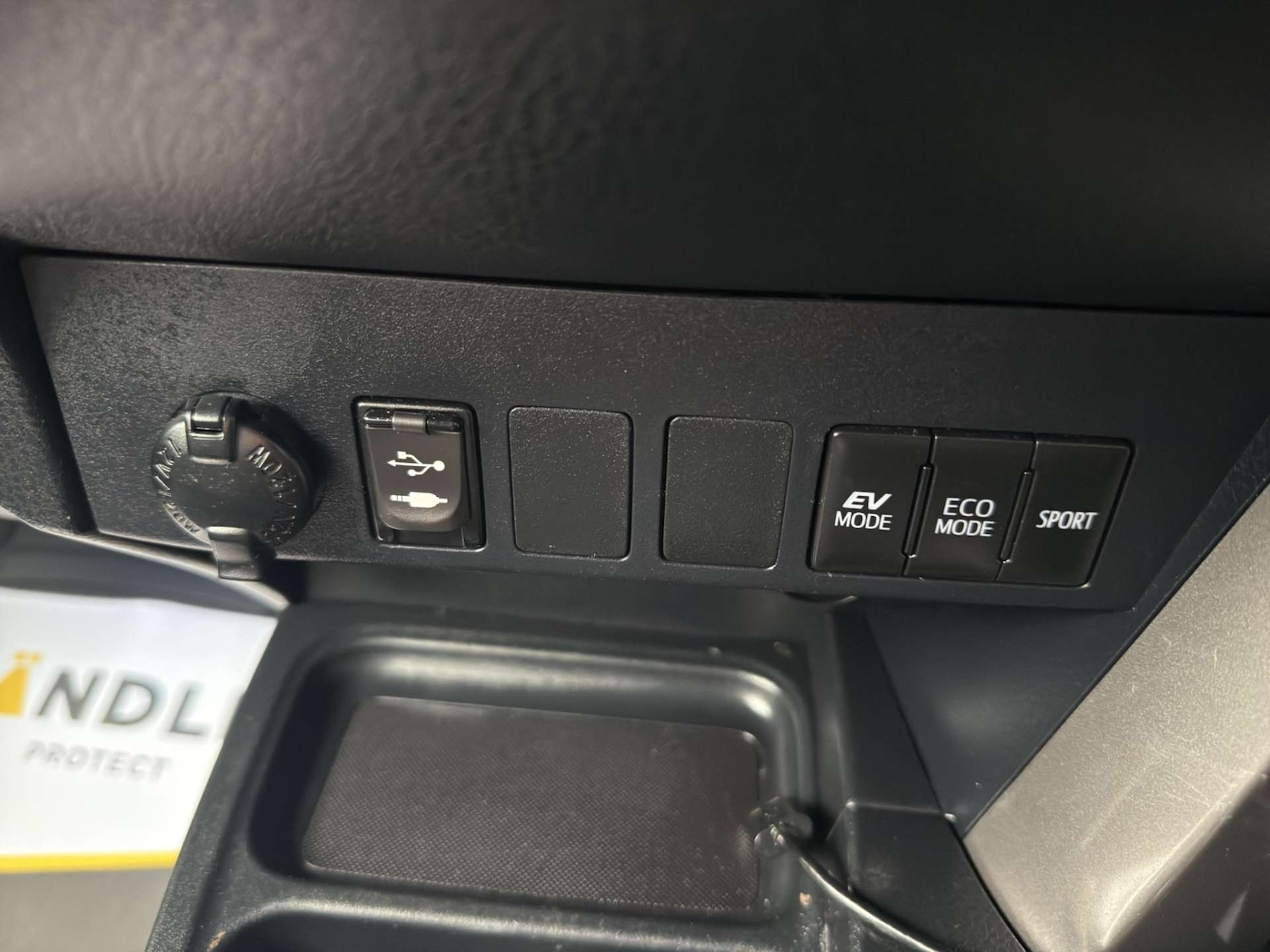 Used Toyota RAV4 2018 for sale - 76706764: Photo 34