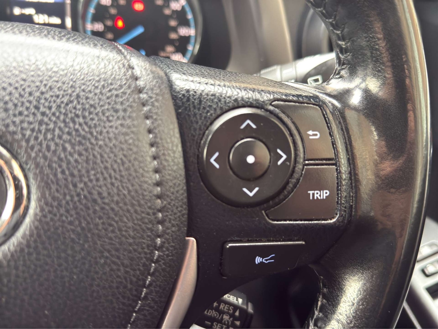 Used Toyota RAV4 2018 for sale - 76706764: Photo 38