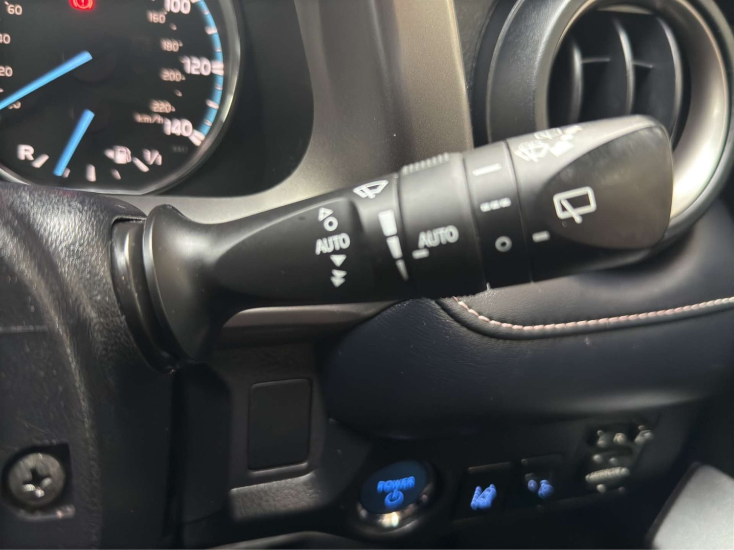 Used Toyota RAV4 2018 for sale - 76706764: Photo 39