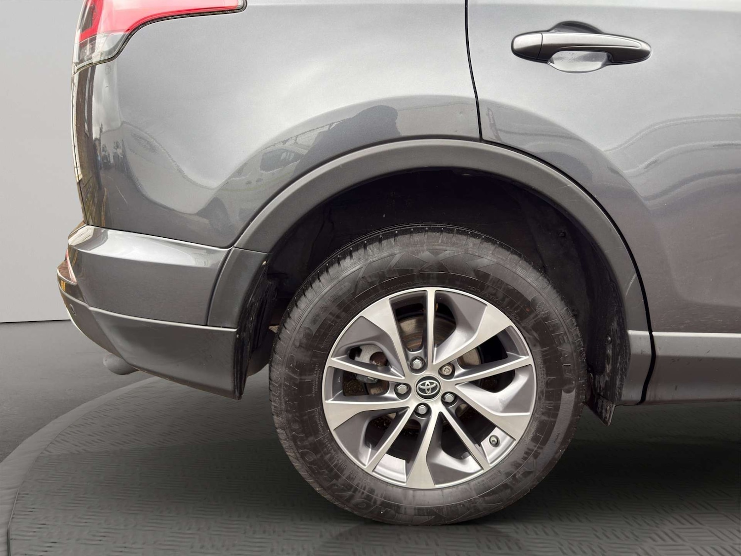 Used Toyota RAV4 2018 for sale - 76706764: Photo 54