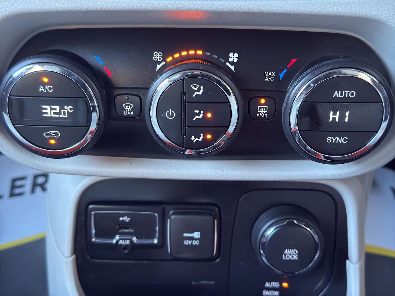 Used Jeep Renegade 2018 for sale - 76720438: Photo 30