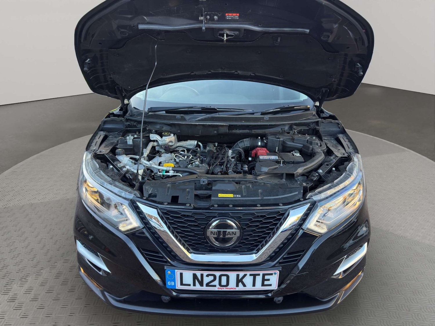 Used Nissan Qashqai 2020 for sale - 76720437: Photo 2