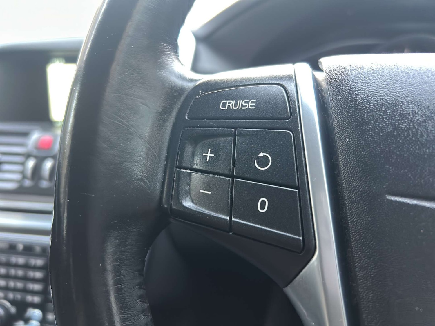 Used Volvo XC60 2015 for sale - 77946352: Photo 33