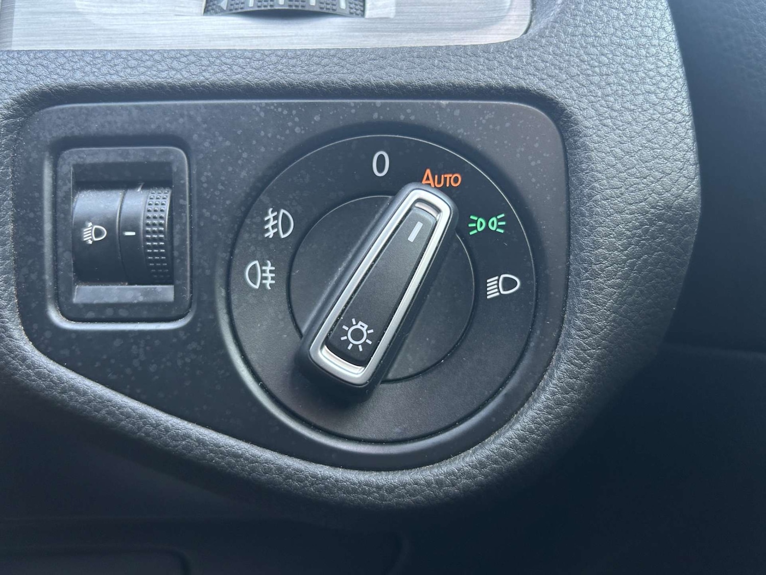 Used Volkswagen Golf 2014 for sale - 77393380: Photo 40