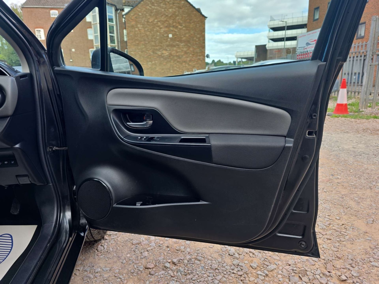 Used Toyota Yaris 2019 for sale - 76363765: Photo 29