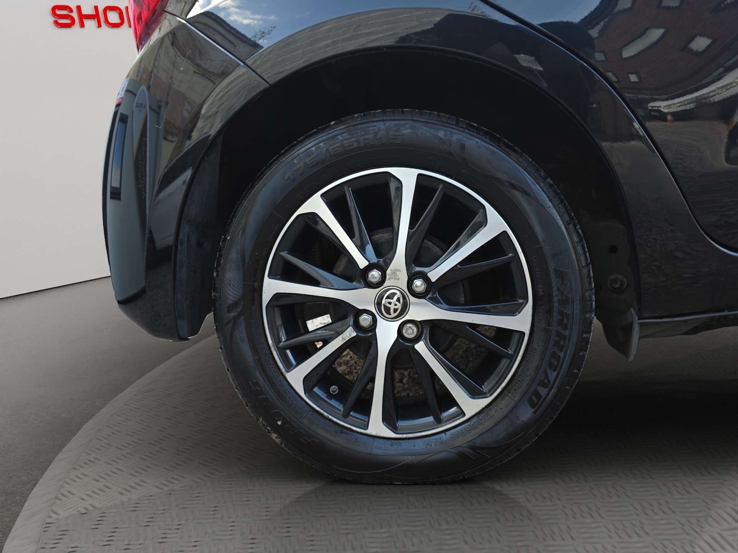 Used Toyota Yaris 2019 for sale - 76363765: Photo 32