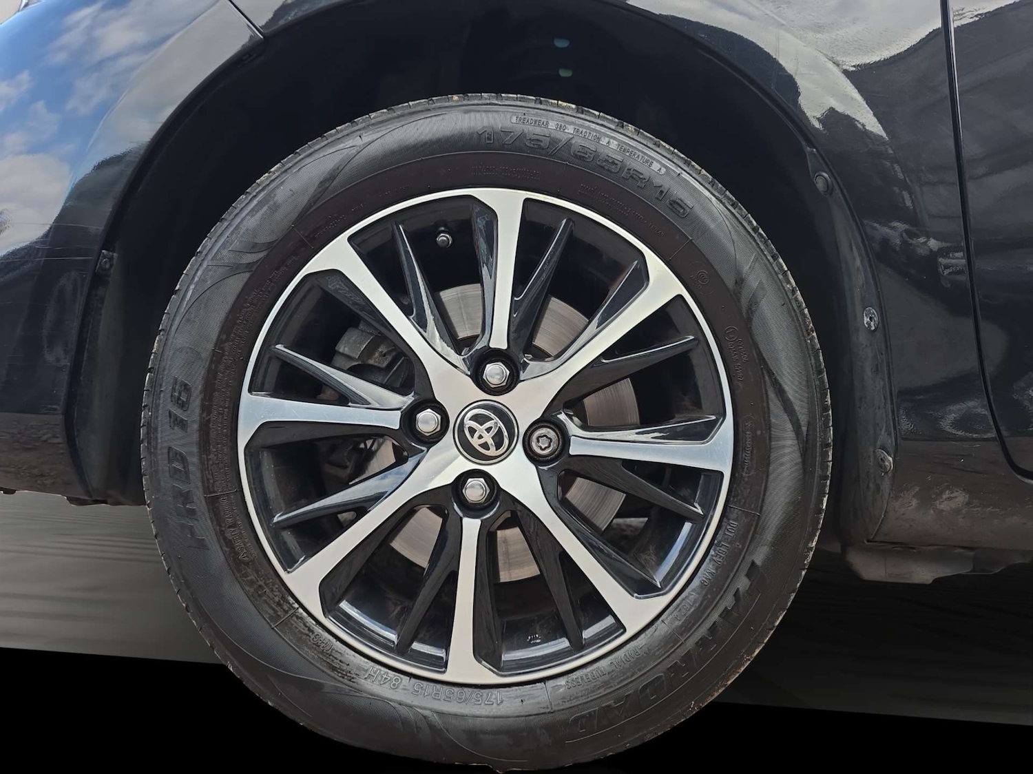 Used Toyota Yaris 2019 for sale - 76363765: Photo 33