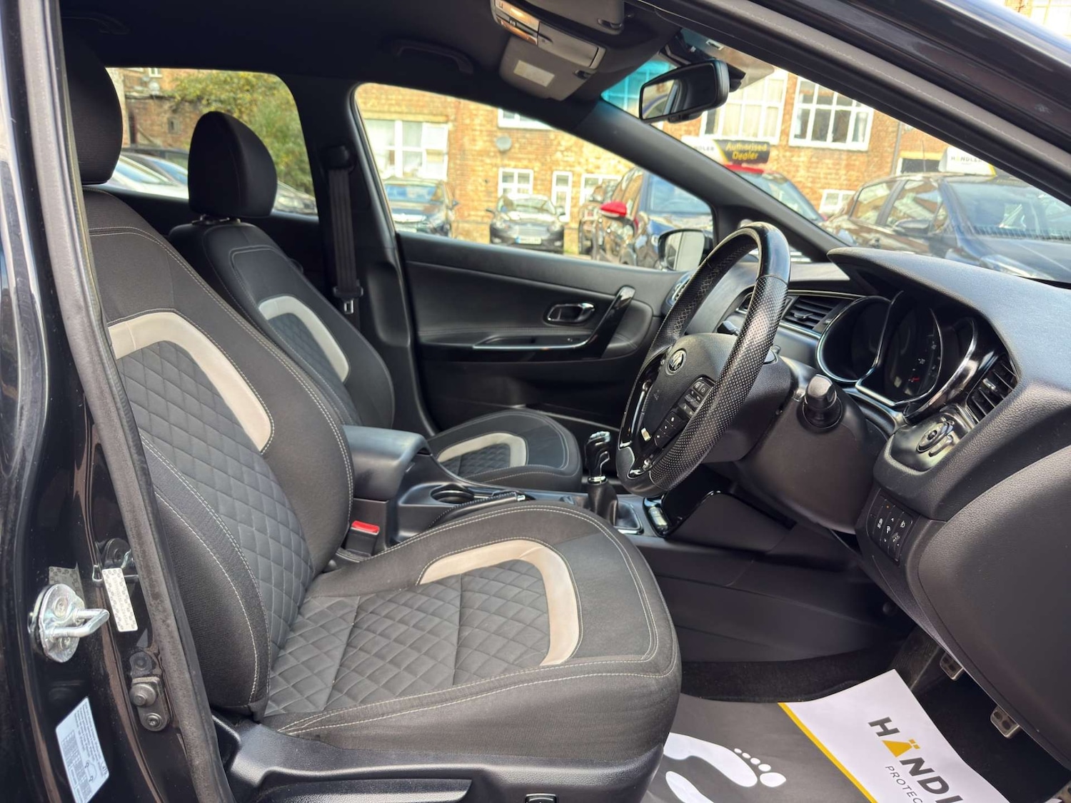 Used Kia Ceed 2016 for sale - 76345020: Photo 14