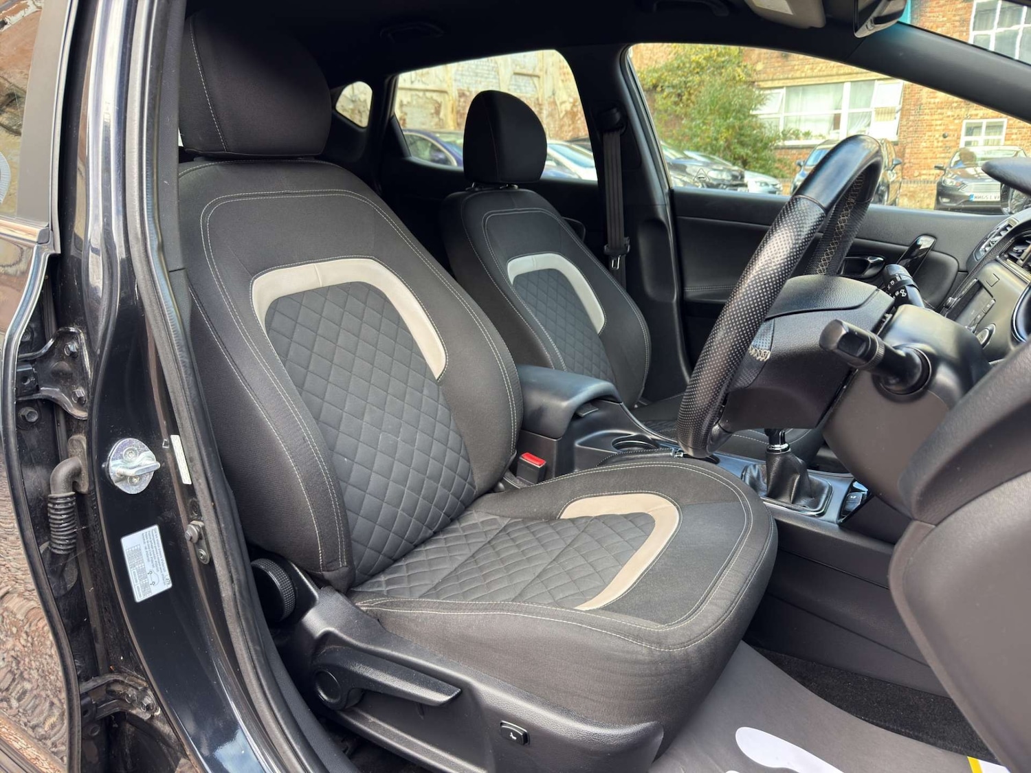 Used Kia Ceed 2016 for sale - 76345020: Photo 15