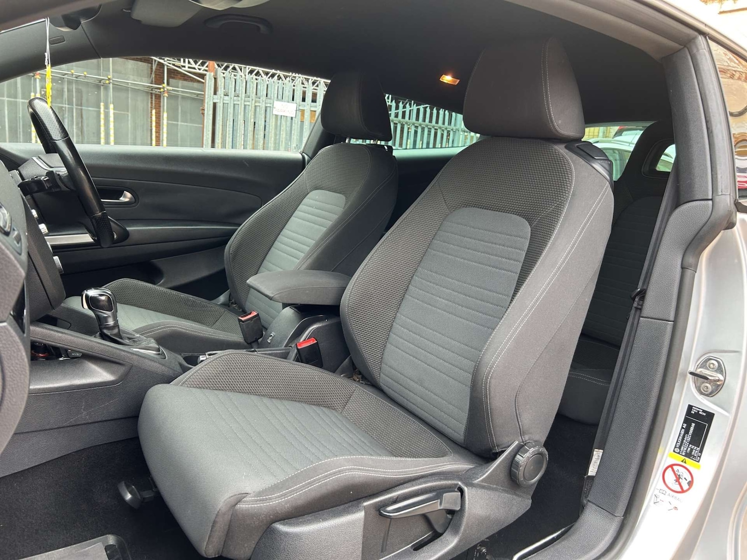 Used Volkswagen Scirocco 2011 for sale - 78124708: Photo 17