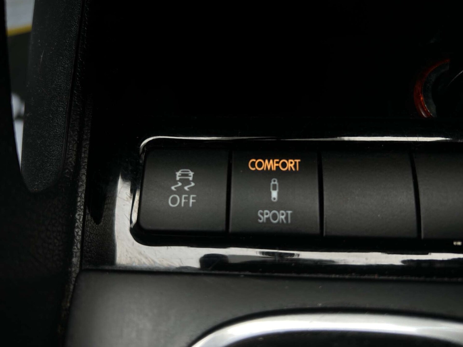 Used Volkswagen Scirocco 2011 for sale - 78124708: Photo 30