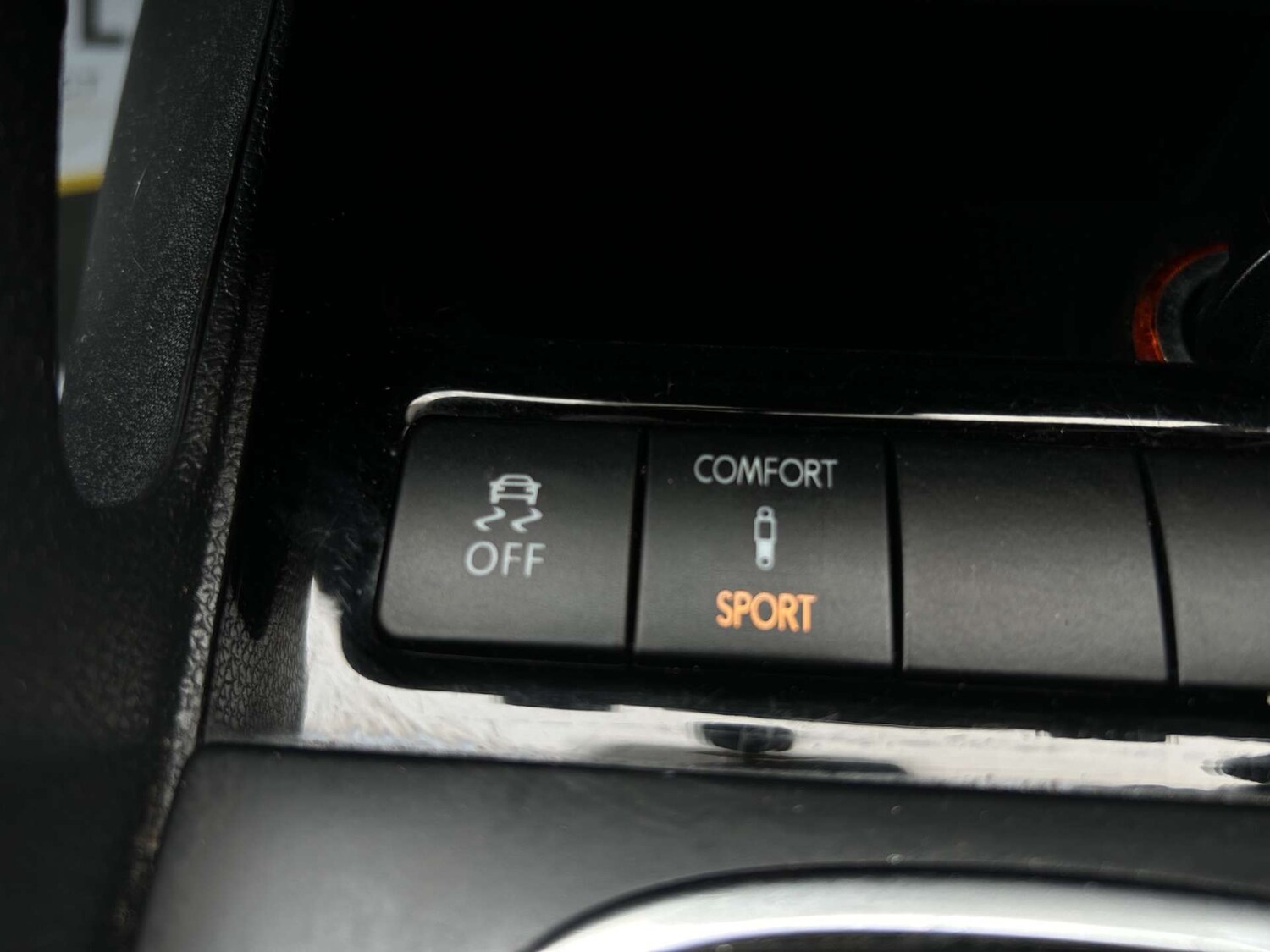 Used Volkswagen Scirocco 2011 for sale - 78124708: Photo 31