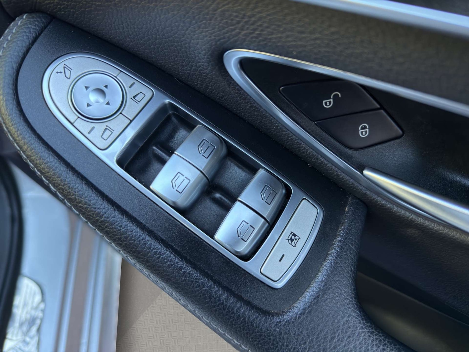 Used Mercedes-Benz C Class 2017 for sale - 77604010: Photo 44