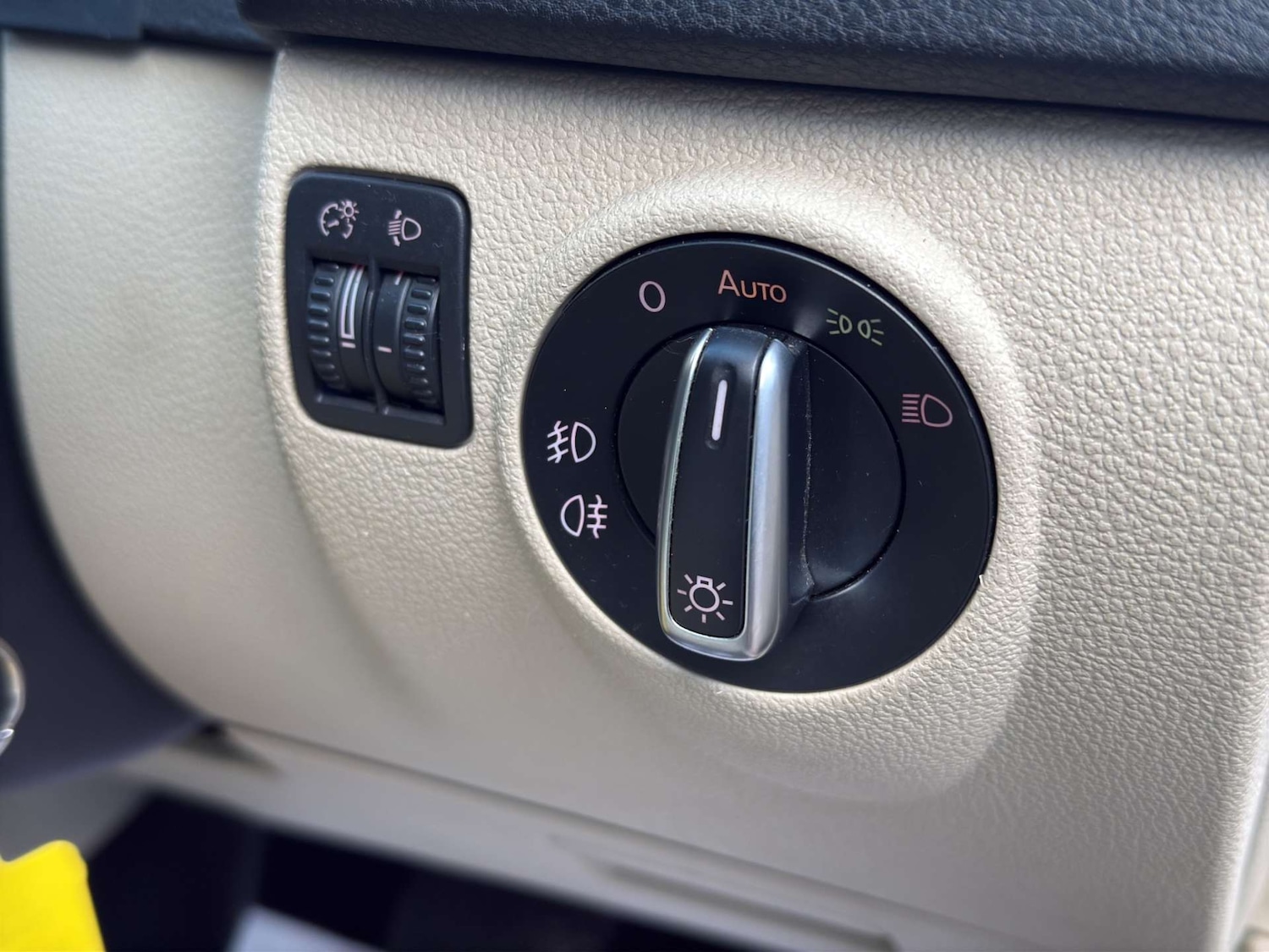 Used Volkswagen Tiguan 2014 for sale - 77452507: Photo 43