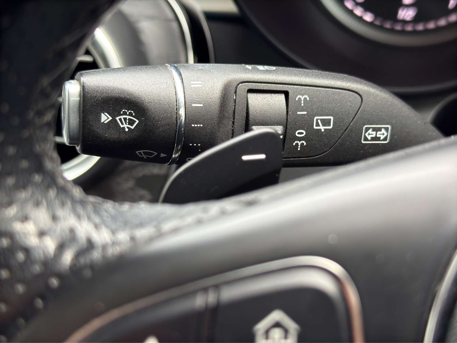 Used Mercedes-Benz GLC 2019 for sale - 77640563: Photo 36