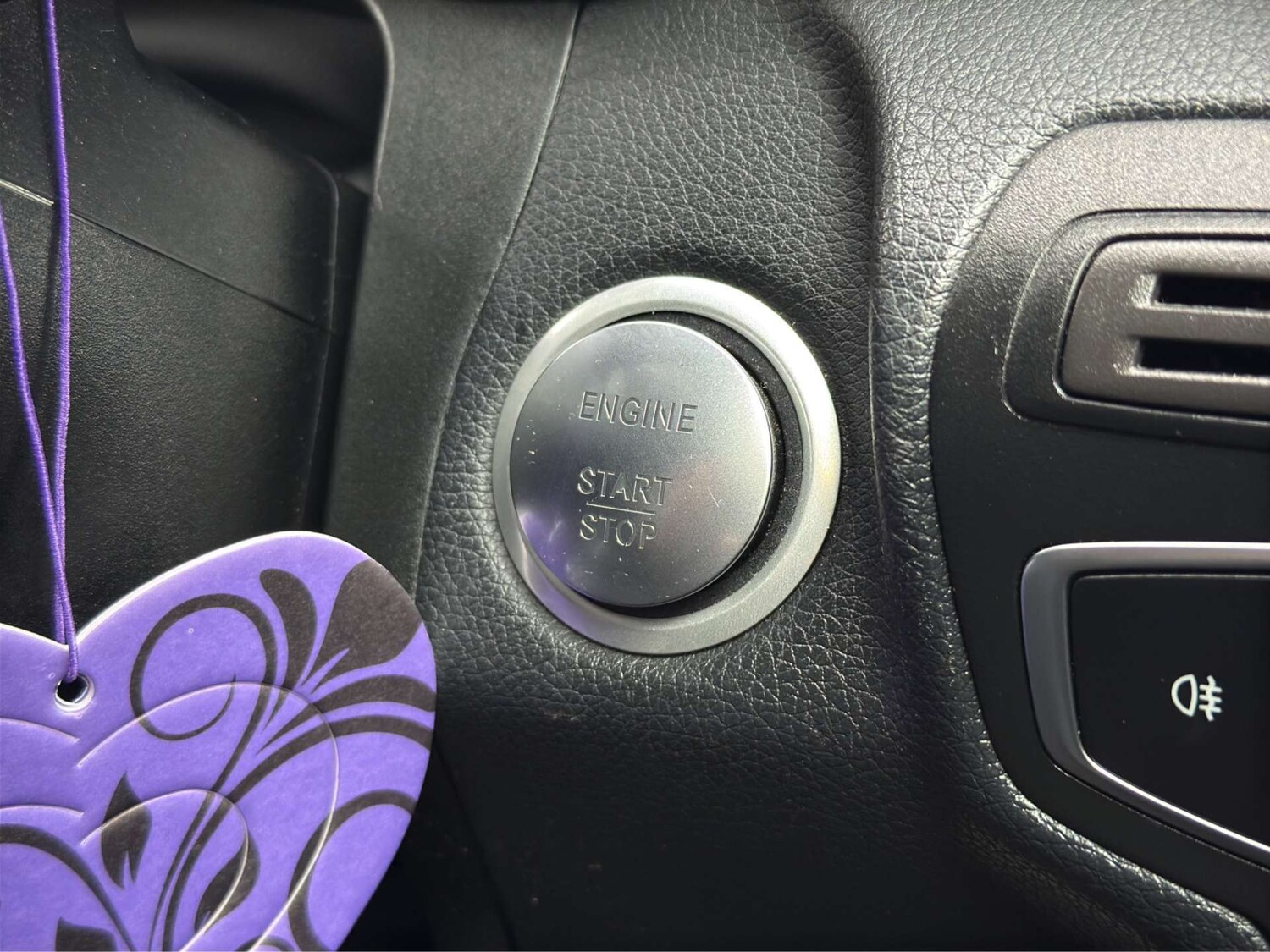 Used Mercedes-Benz GLC 2019 for sale - 77640563: Photo 41