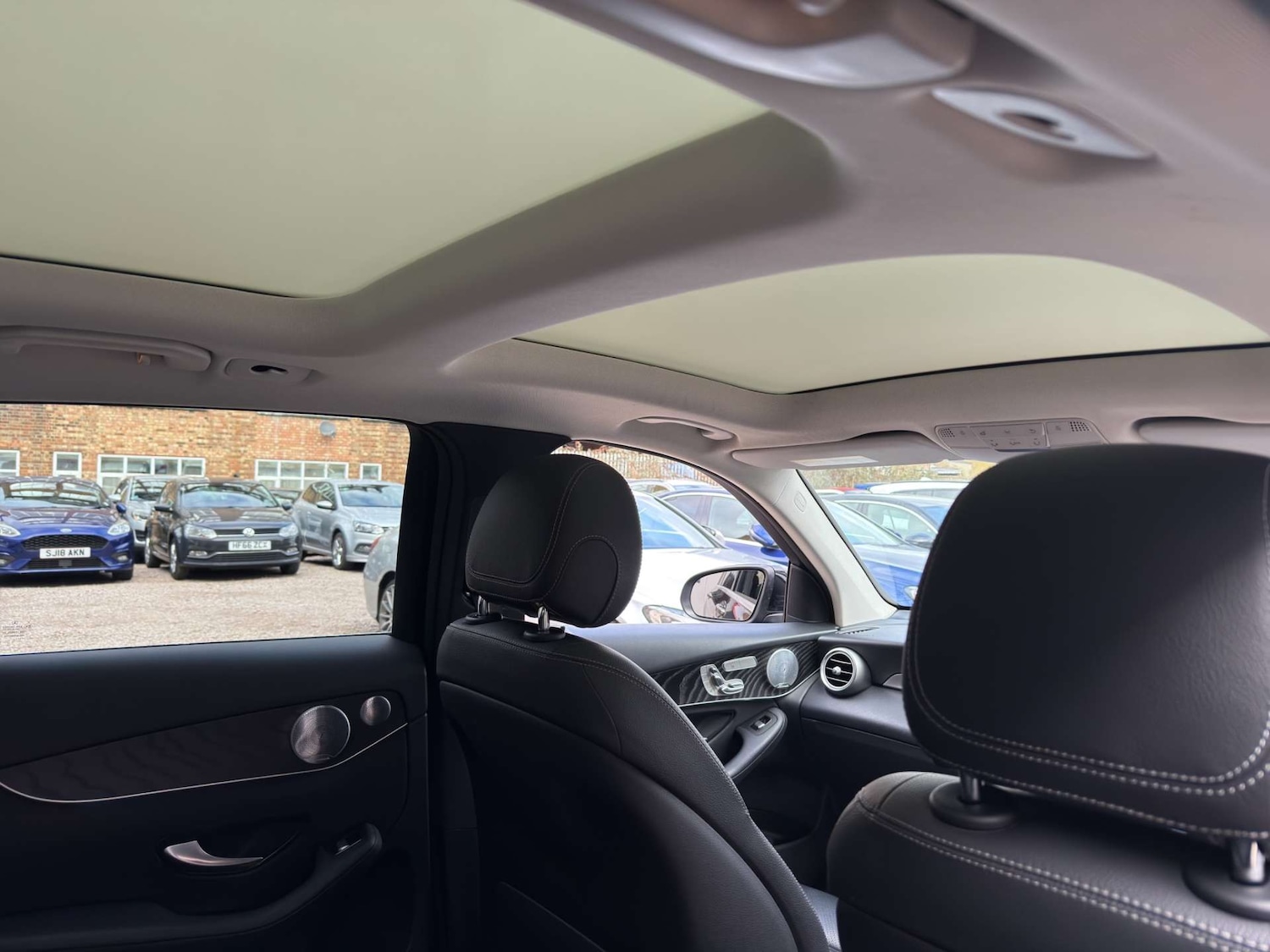 Used Mercedes-Benz GLC 2019 for sale - 77640563: Photo 50