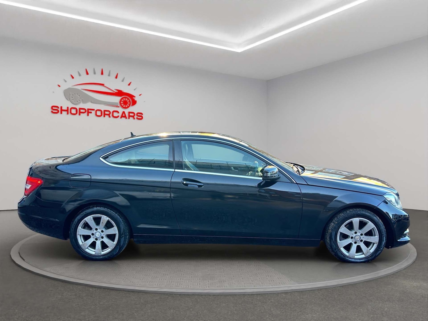 Used Mercedes-Benz C Class 2013 for sale - 77080238: Photo 4