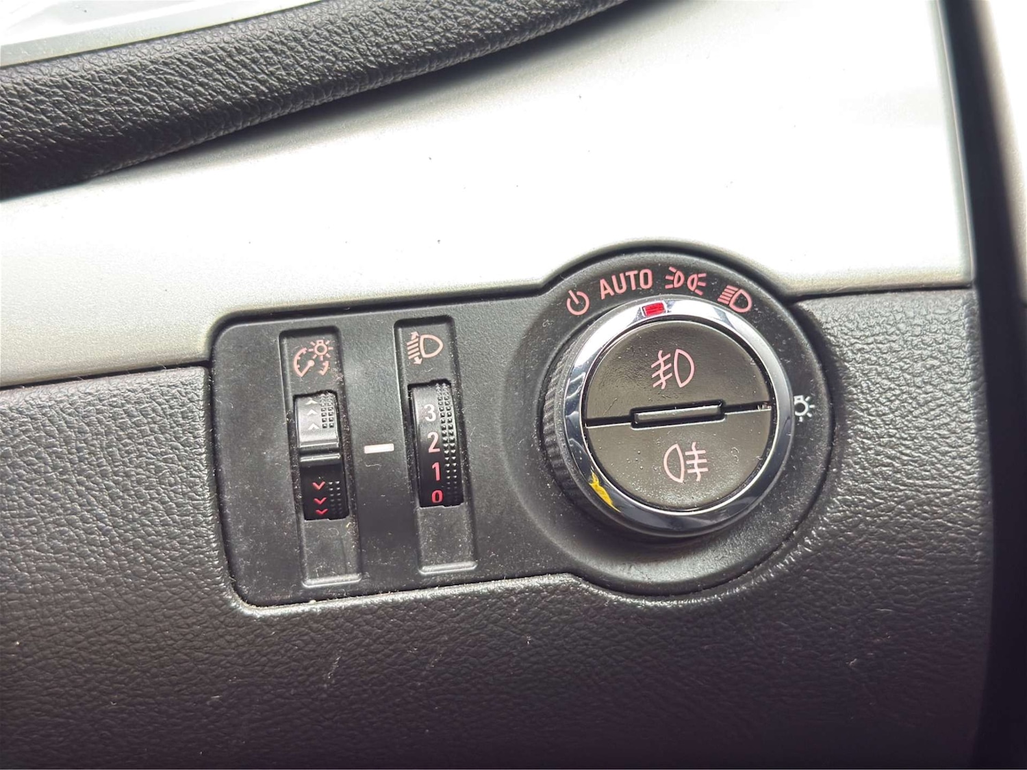 Used Vauxhall Mokka 2015 for sale - 77417620: Photo 38