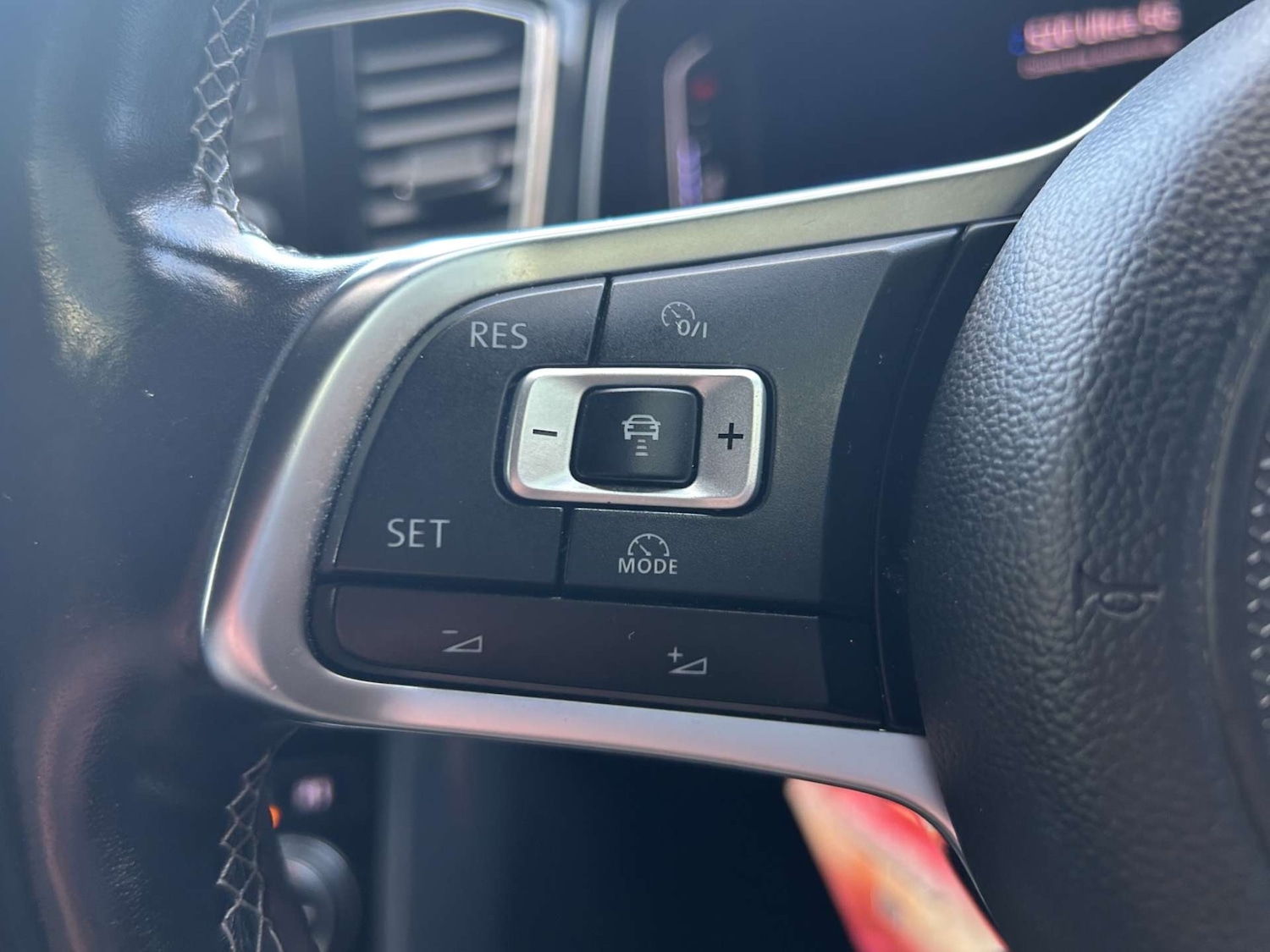 Used Volkswagen T-Roc 2018 for sale - 77262786: Photo 36