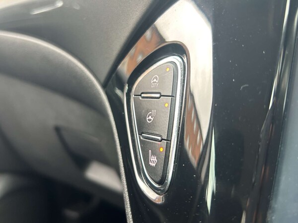 Used Vauxhall Corsa 2017 for sale - 76143244: Photo 28