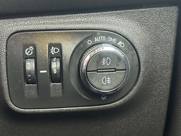 Used Vauxhall Corsa 2017 for sale - 76143244: Photo 35