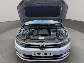 Used Volkswagen Polo 2019 for sale - 78570512: Photo