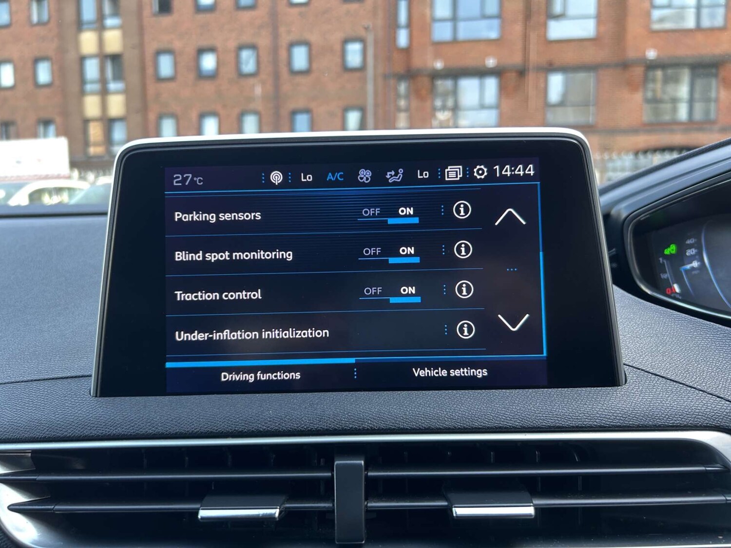 Used Peugeot 5008 2018 for sale - 78167931: Photo 32