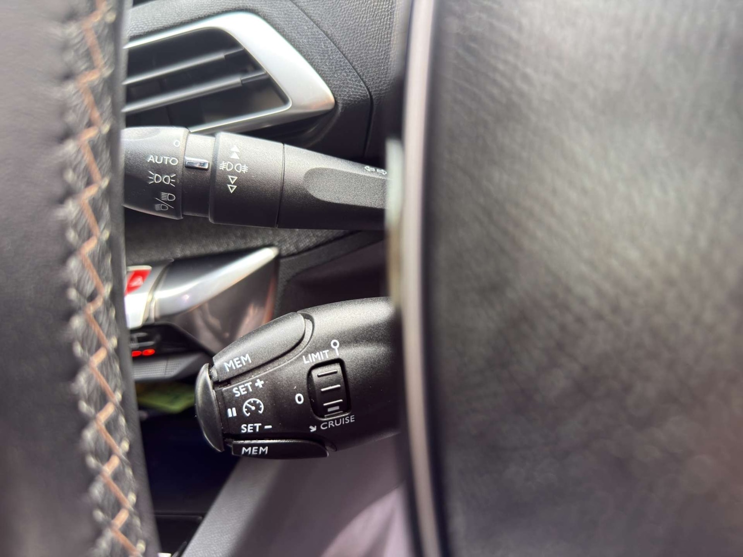 Used Peugeot 3008 2018 for sale - 76931766: Photo 33