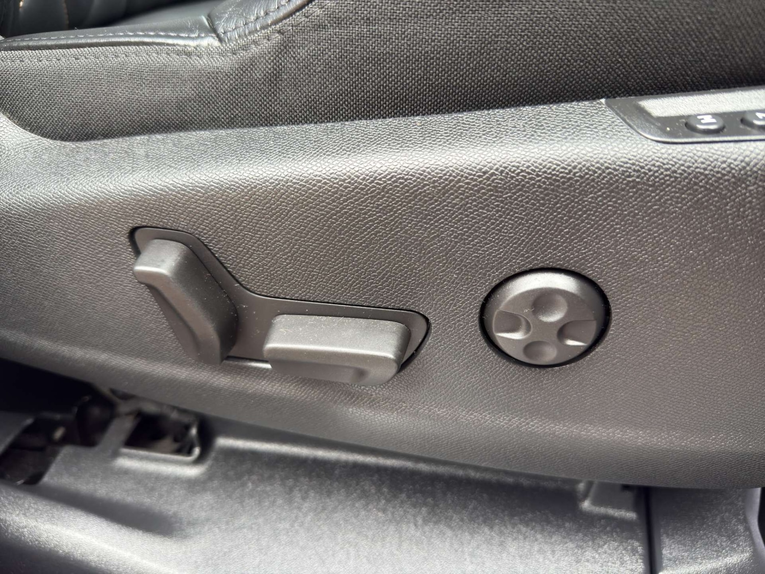 Used Peugeot 3008 2018 for sale - 76931766: Photo 40