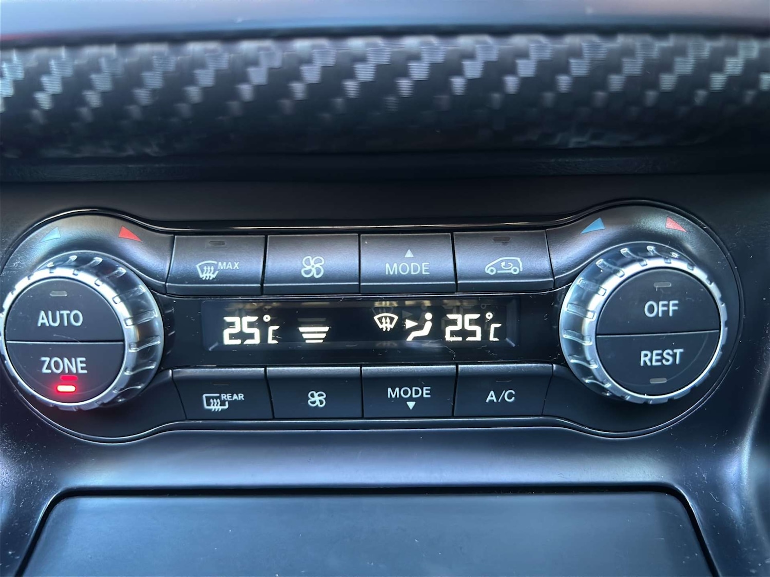 Used Mercedes-Benz A-Class 2015 for sale - 76437878: Photo 15