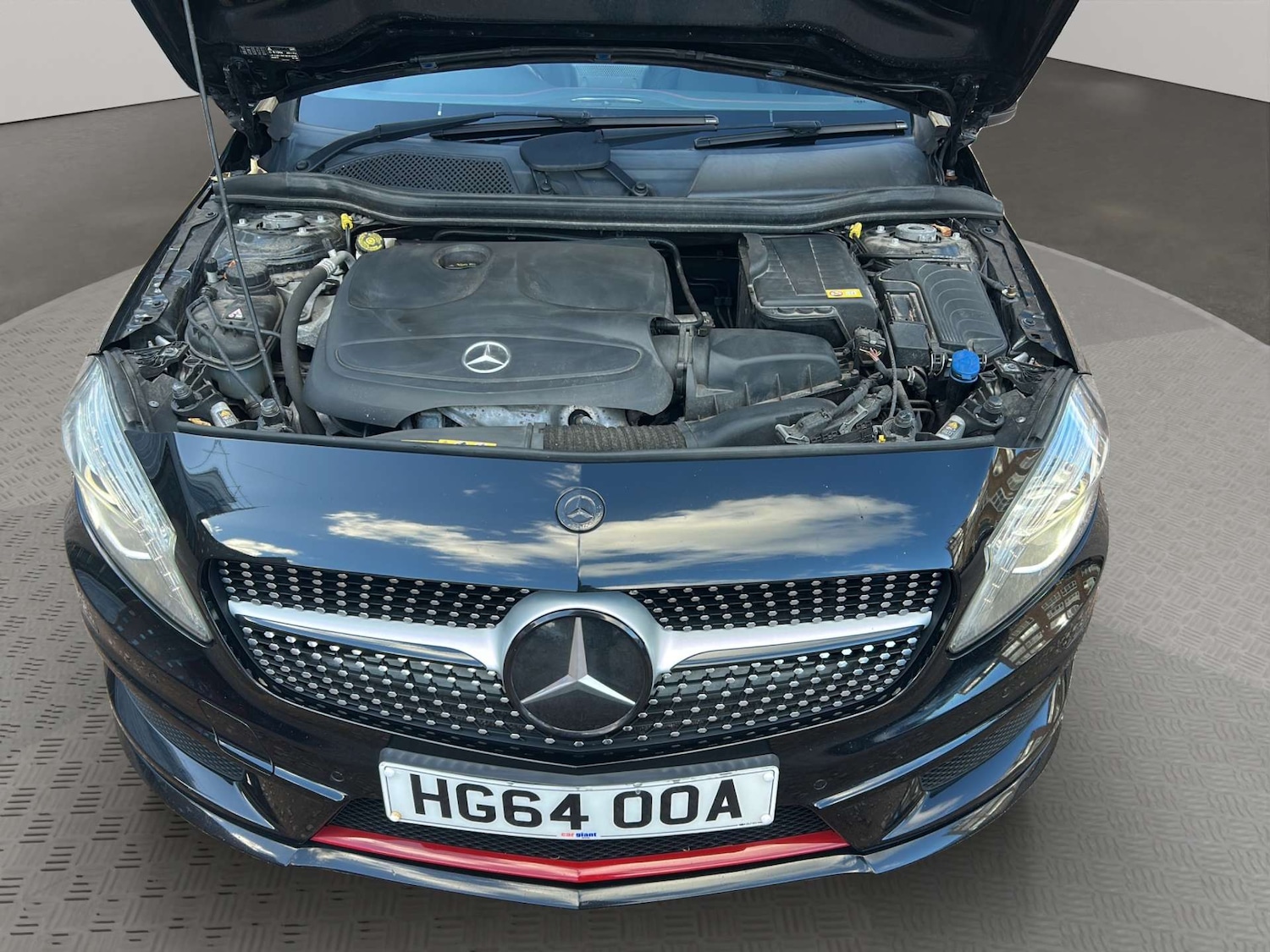 Used Mercedes-Benz A-Class 2015 for sale - 76437878: Photo 2