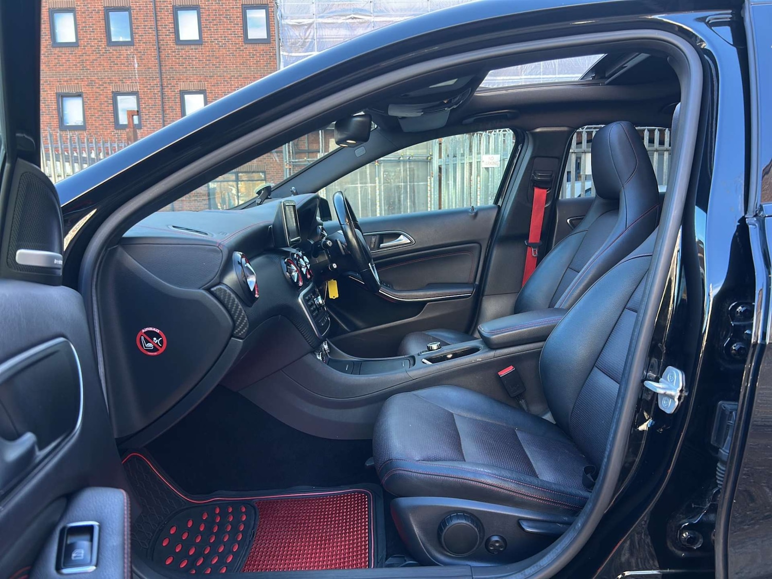 Used Mercedes-Benz A-Class 2015 for sale - 76437878: Photo 37