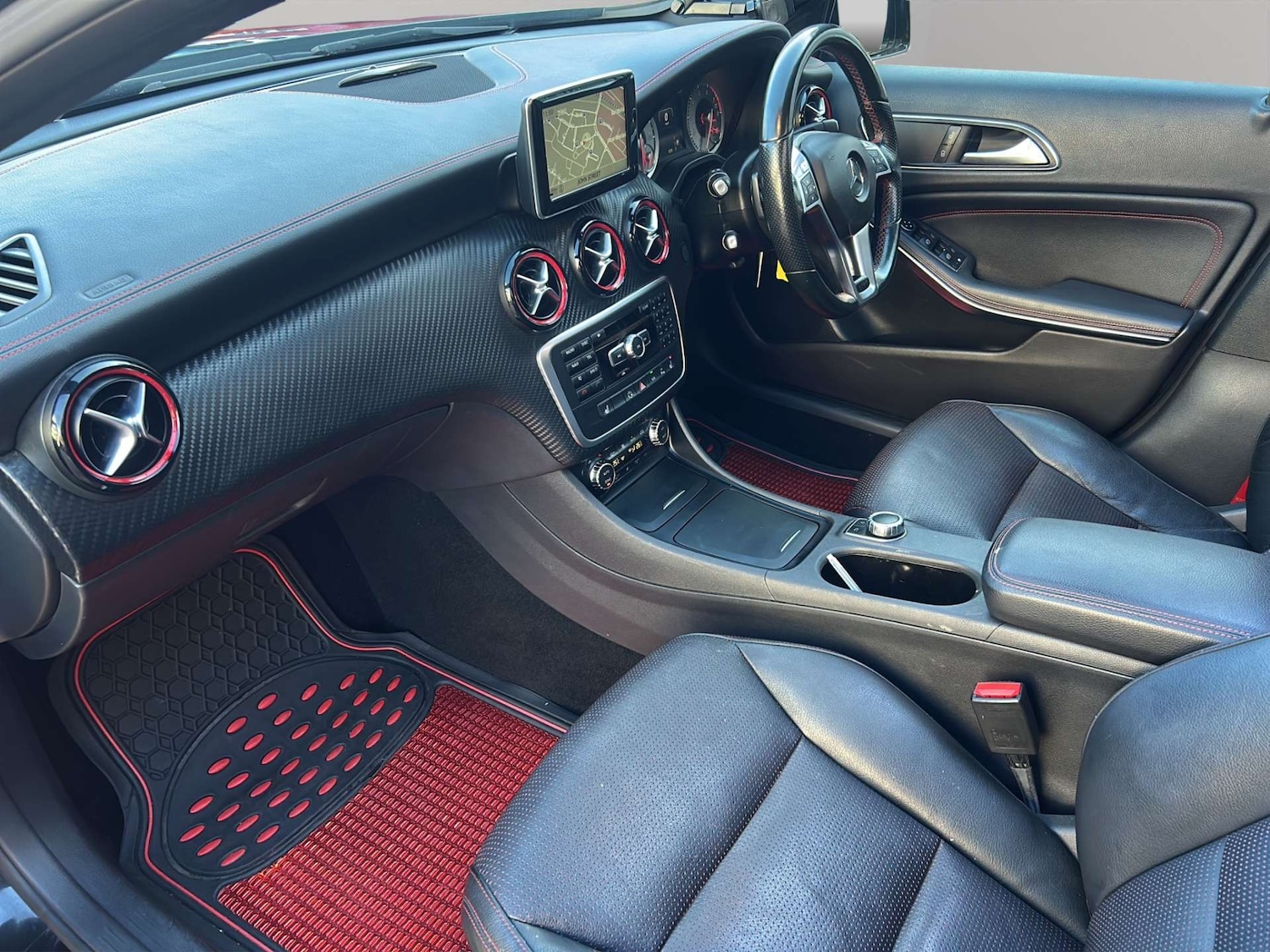 Used Mercedes-Benz A-Class 2015 for sale - 76437878: Photo 43