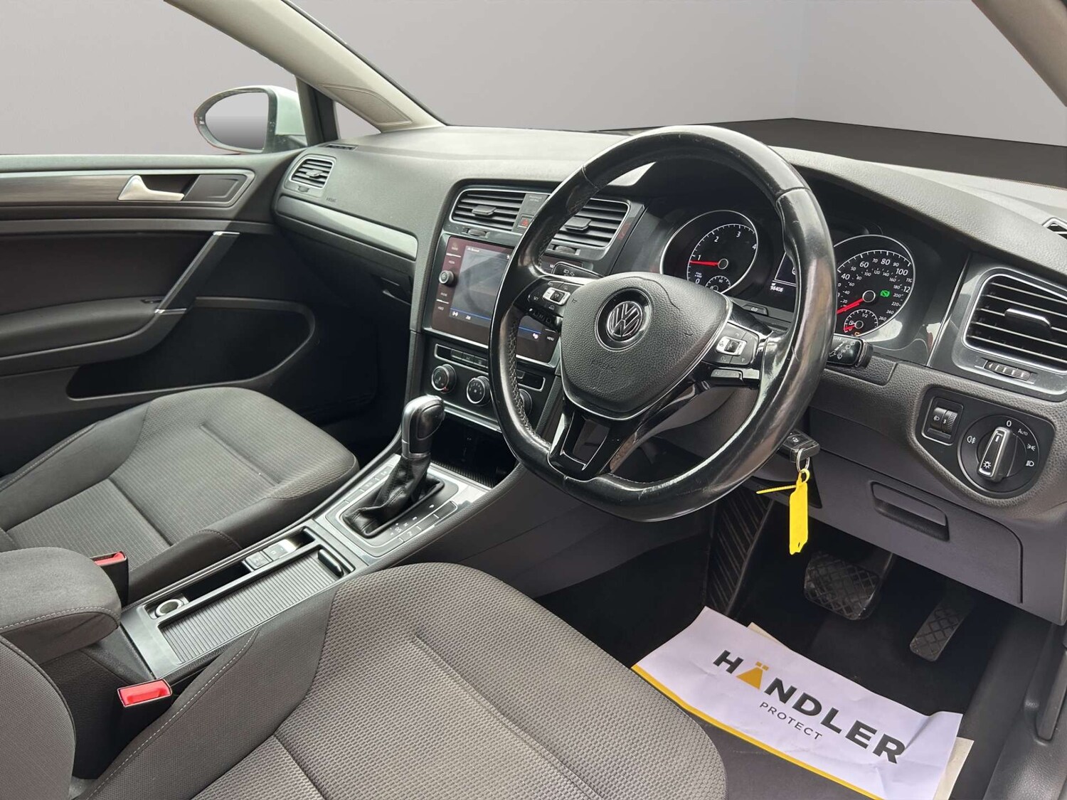 Used Volkswagen Golf 2017 for sale - 78106679: Photo 11