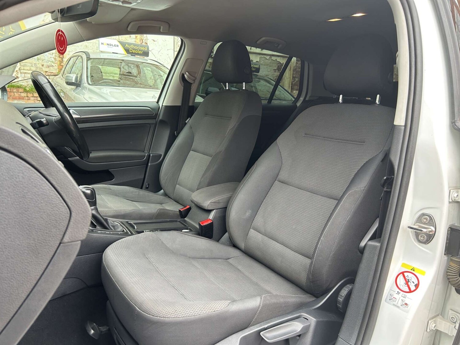 Used Volkswagen Golf 2017 for sale - 78106679: Photo 18