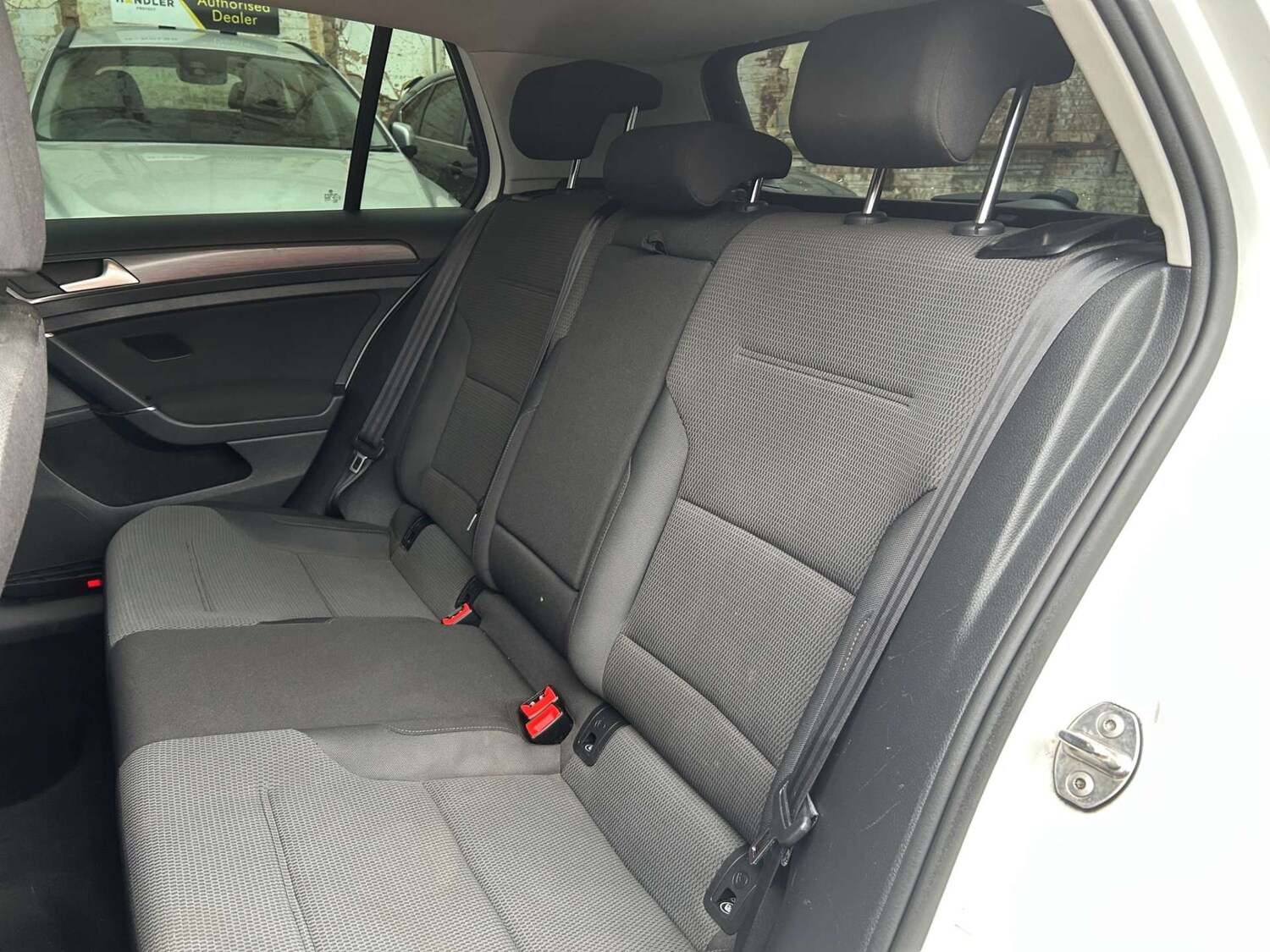 Used Volkswagen Golf 2017 for sale - 78106679: Photo 21