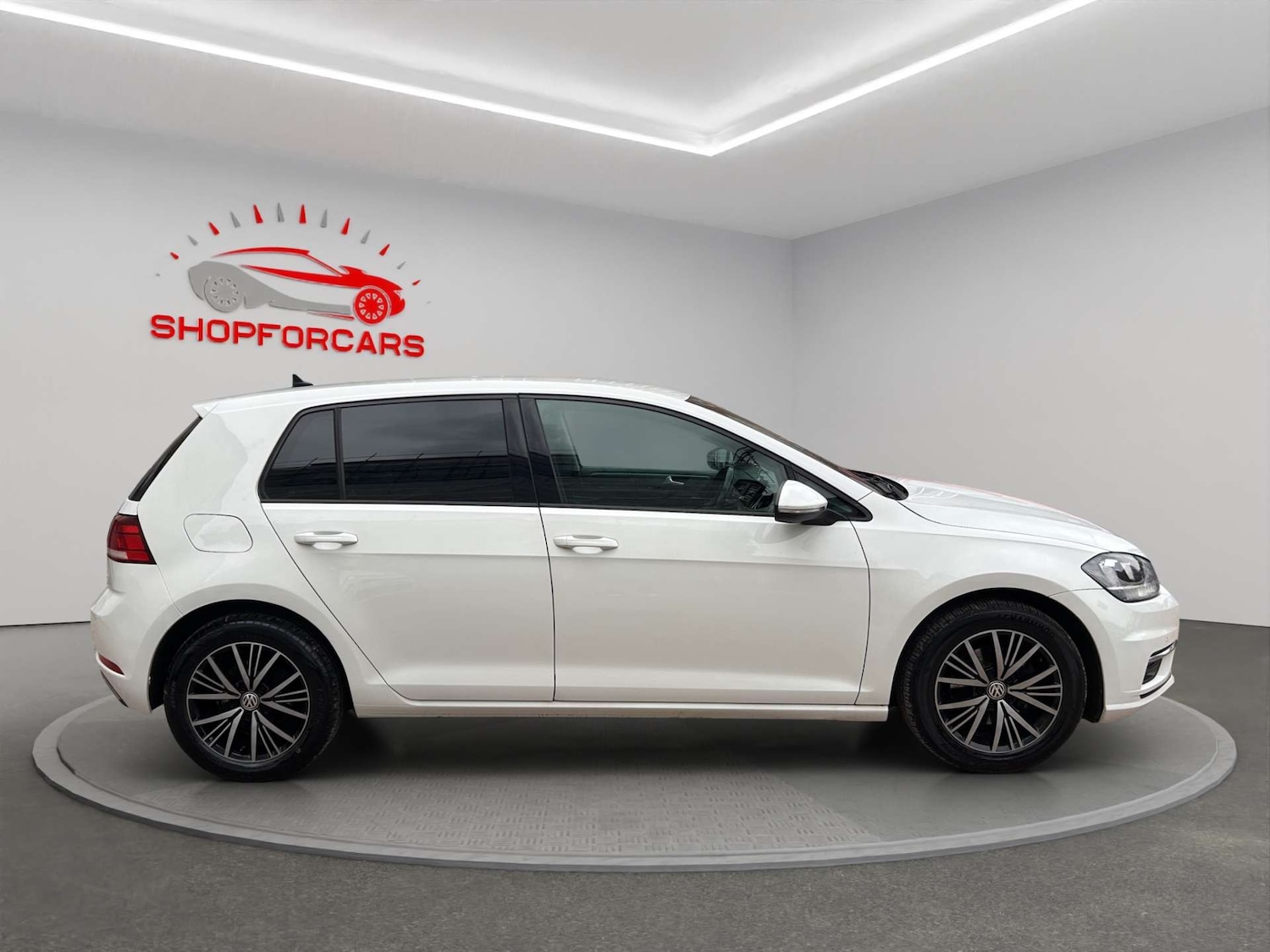 Used Volkswagen Golf 2017 for sale - 78106679: Photo 4