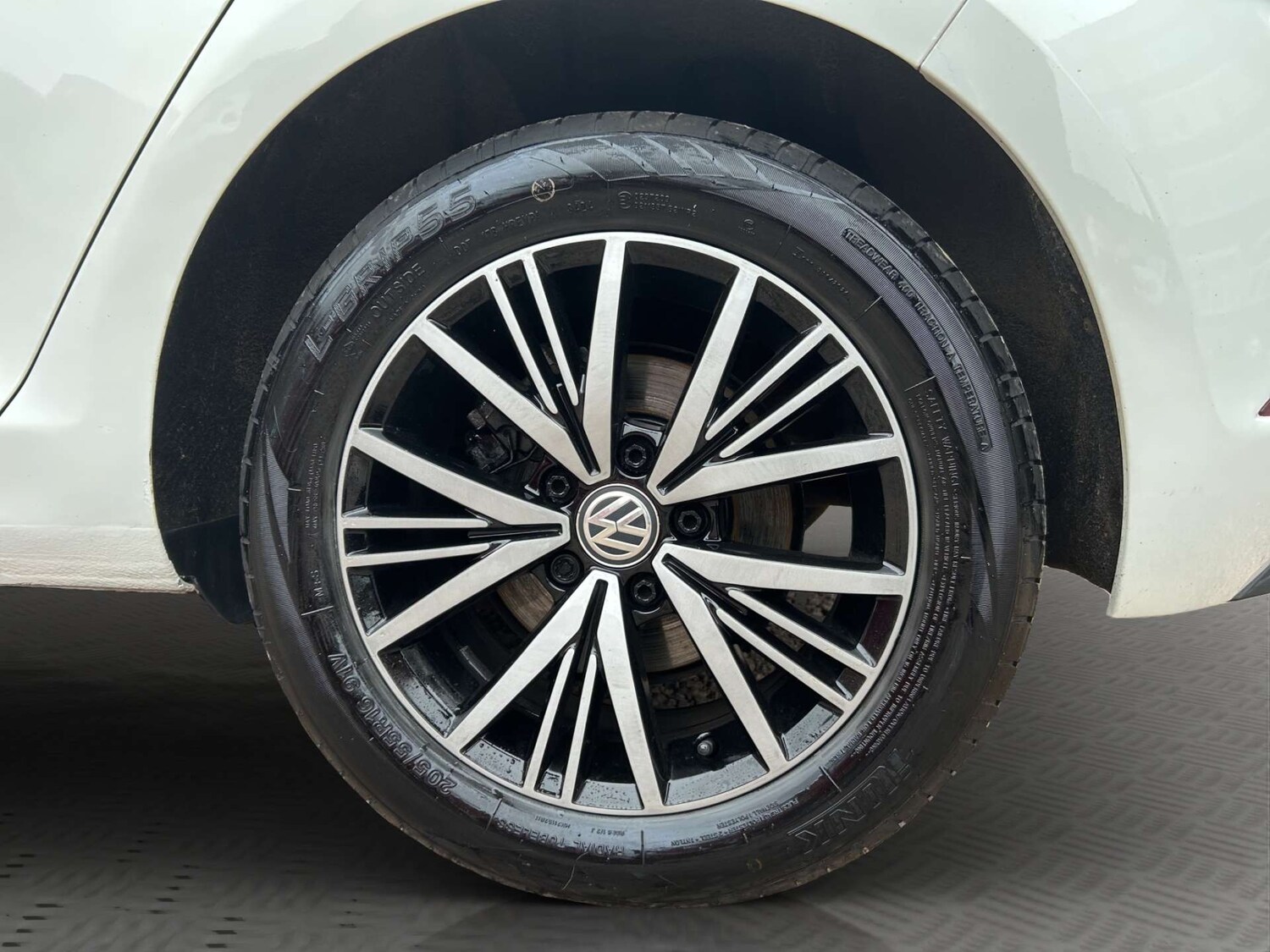 Used Volkswagen Golf 2017 for sale - 78106679: Photo 42