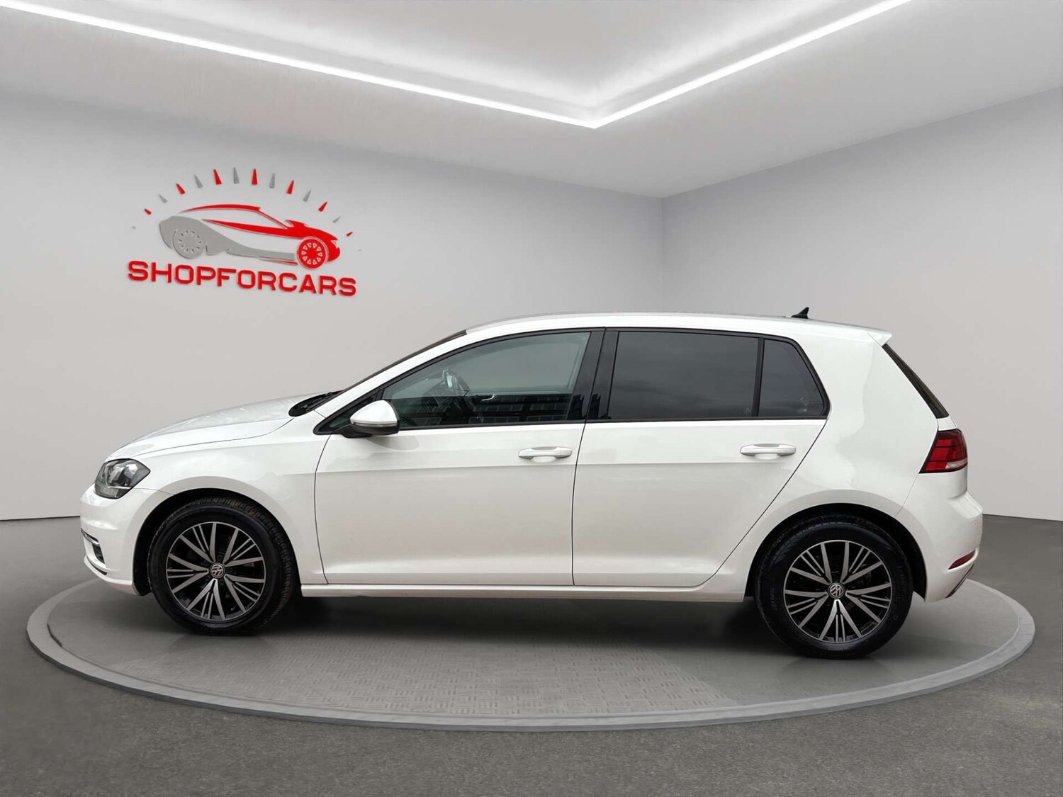 Used Volkswagen Golf 2017 for sale - 78106679: Photo 9