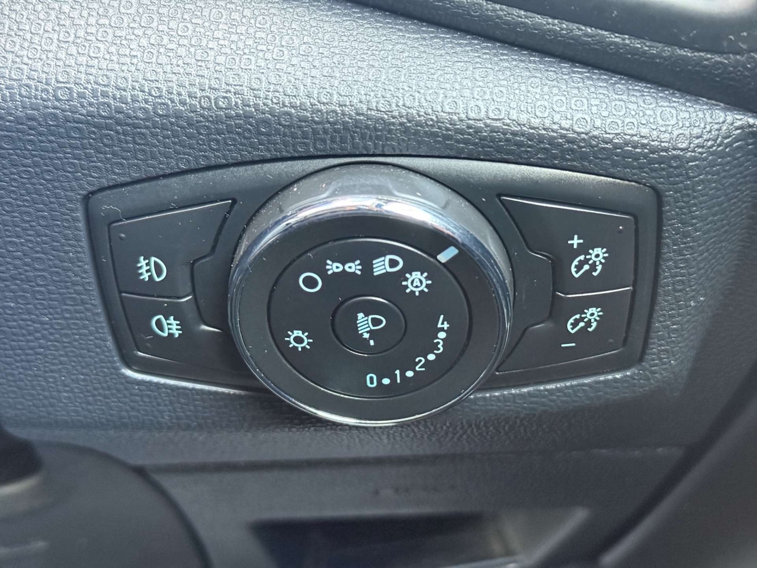 Used Ford Ecosport 2018 for sale - 77590643: Photo 38