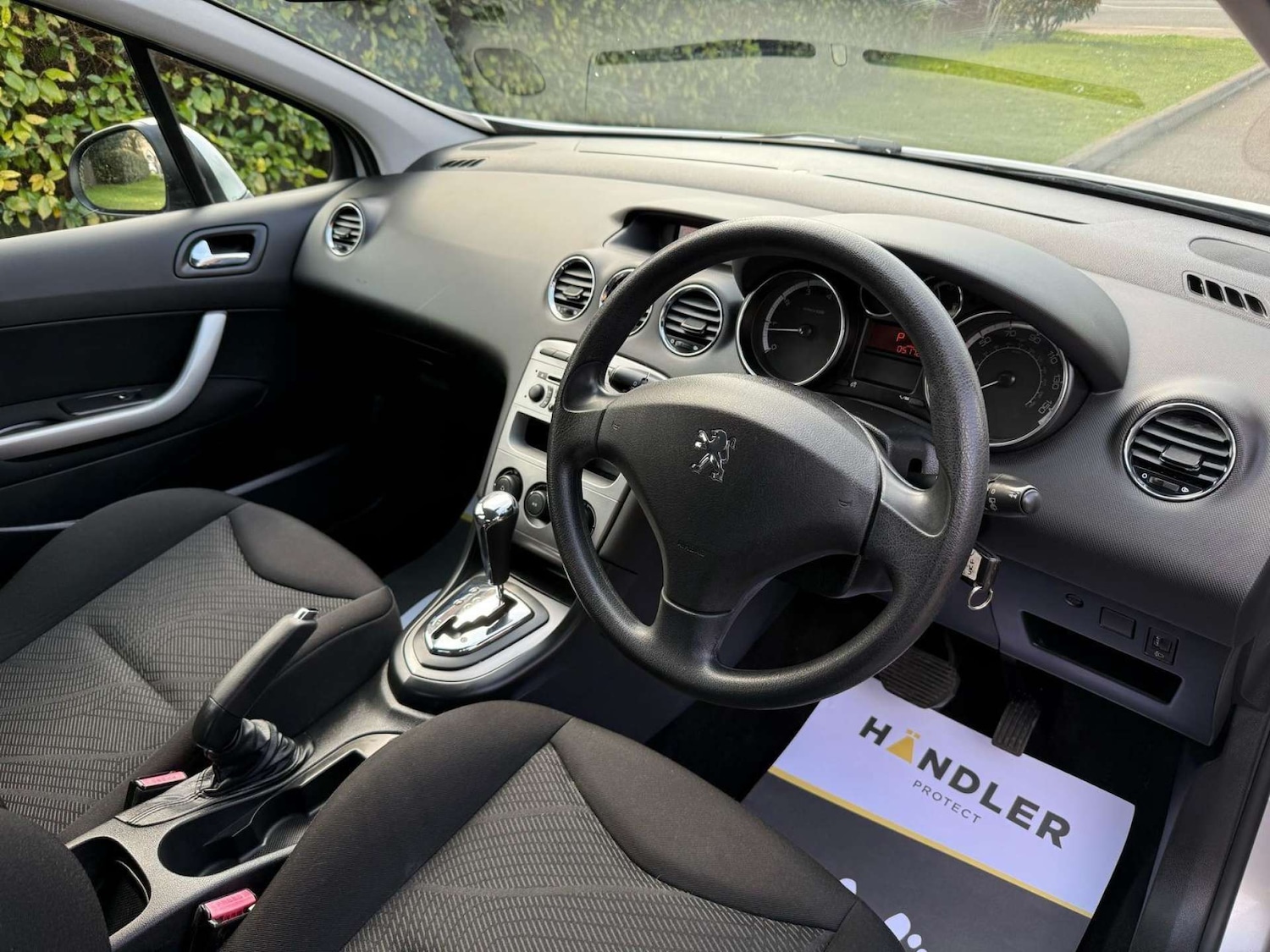 Used Peugeot 308 2010 for sale - 76565669: Photo 13