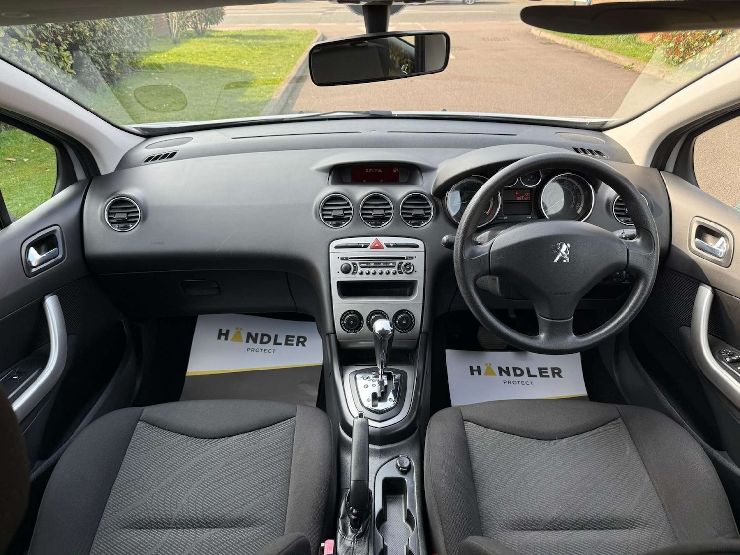 Used Peugeot 308 2010 for sale - 76565669: Photo 2