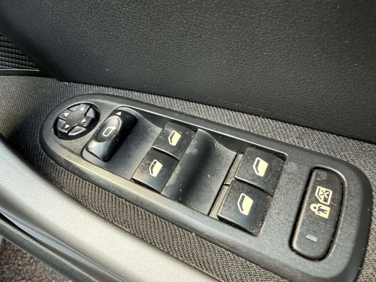 Used Peugeot 308 2010 for sale - 76565669: Photo 36