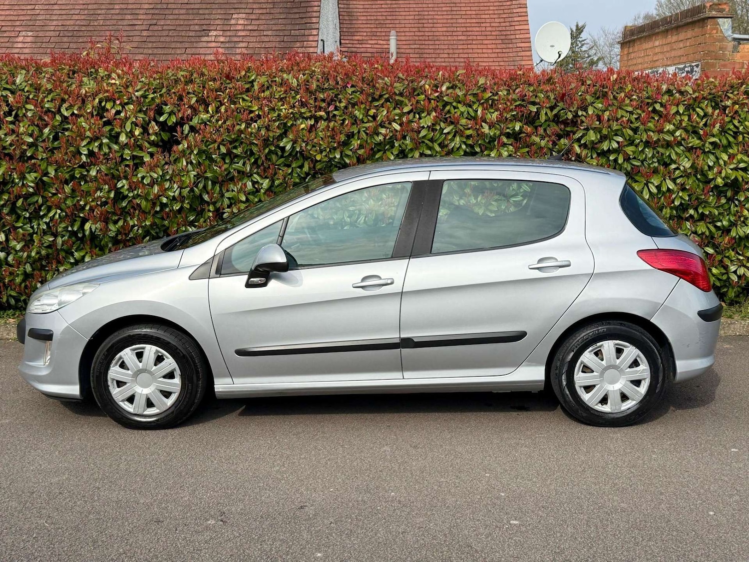 Used Peugeot 308 2010 for sale - 76565669: Photo 5