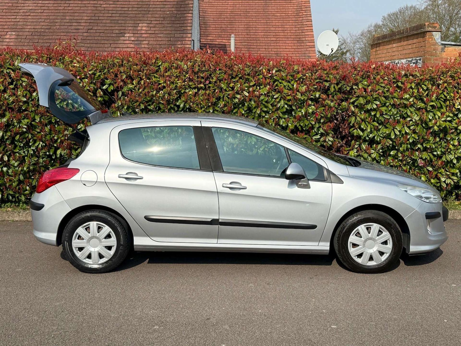 Used Peugeot 308 2010 for sale - 76565669: Photo 6